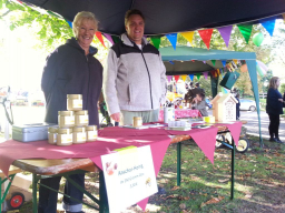 sommerfest anscharhoehe honigverkauf hamburg summt infostand c hemmer